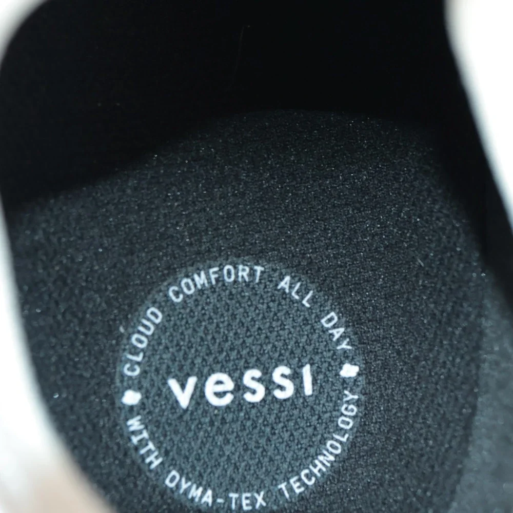 Vessi Womens Everyday 2.0 Move Sneaker Size 9 Waterproof White Knit Lace Up Shoe